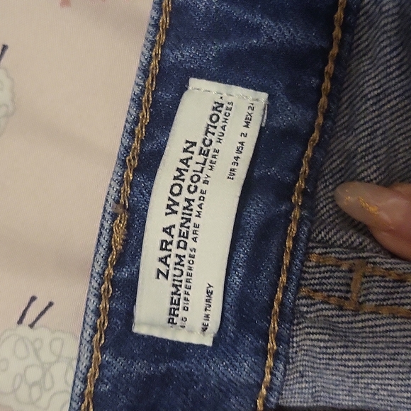 Ripped boyfriend jeans - Picture 4 of 4